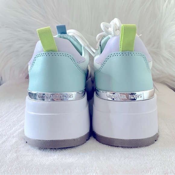 Michael Kors Sneakers - Picture 5 of 9